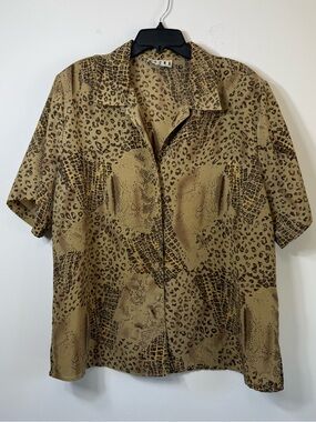 Vintage ERENA Woman Blouse Animal Print Button Down Tan Brown Shirt Short Sleeve